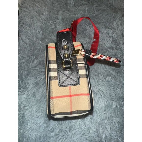 Burberry Checkered Crossbody Bag With Red Strap & Embroidered Patch - Picture 4 of 11